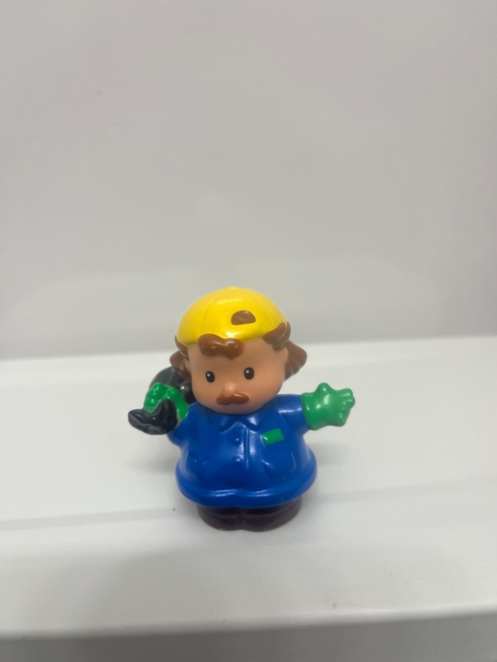 Fisher price little people Construction garbageman Figure -